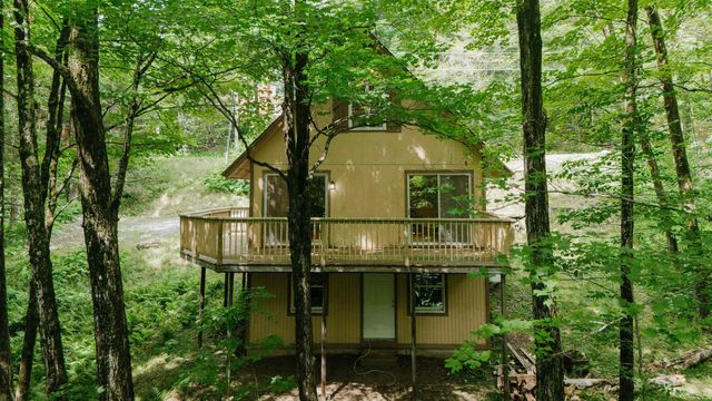 21 Big Bend Loop, Wilmington, VT 05363