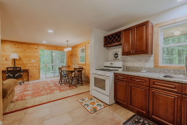 21 Big Bend Loop, Wilmington, VT 05363