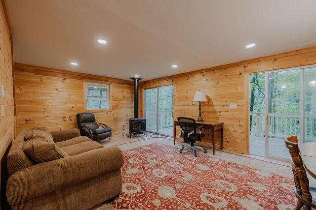 21 Big Bend Loop, Wilmington, VT 05363