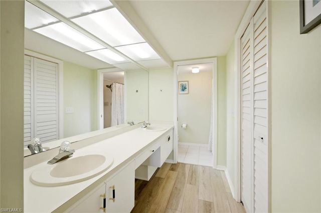 7320 Coventry CT 710, Naples, FL 34104