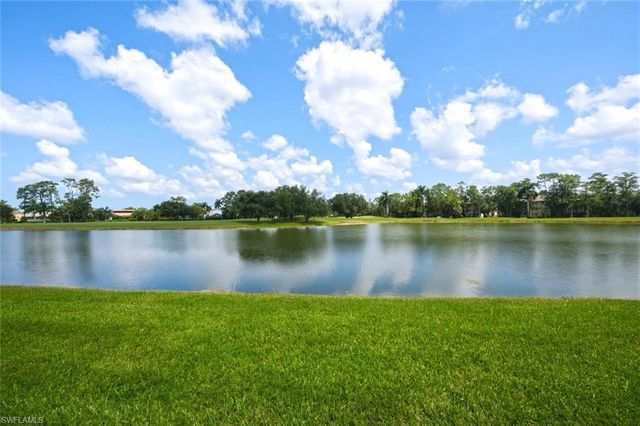 7320 Coventry CT 710, Naples, FL 34104