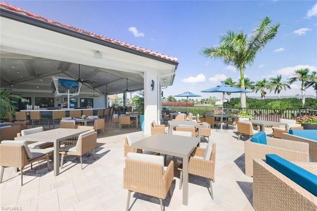 7320 Coventry CT 710, Naples, FL 34104
