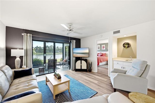 7320 Coventry CT 710, Naples, FL 34104