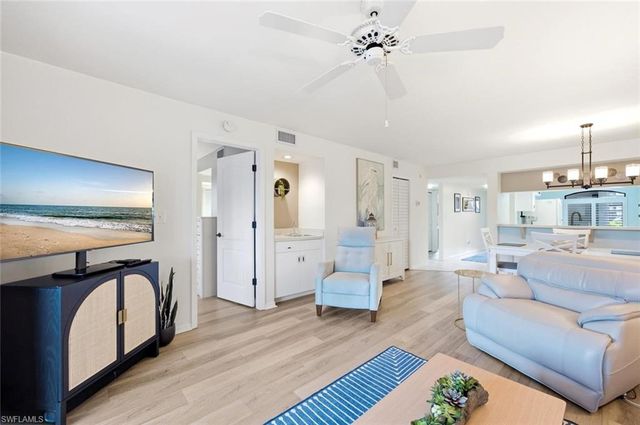 7320 Coventry CT 710, Naples, FL 34104