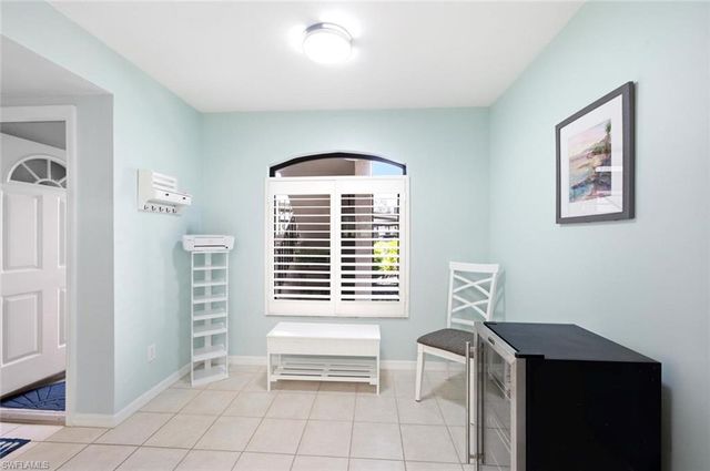 7320 Coventry CT 710, Naples, FL 34104