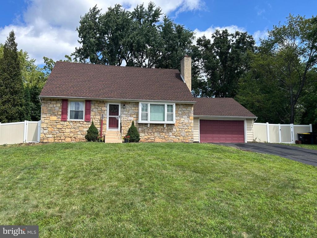 123 HAMPSHIRE DR, CHALFONT, PA 18914 — photo 2