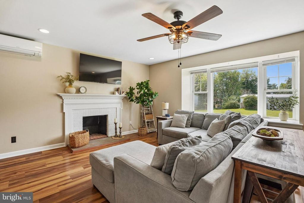 123 HAMPSHIRE DR, CHALFONT, PA 18914 — photo 5