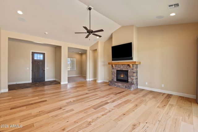 4850 W THREE FORKS Road, Prescott, AZ 86305