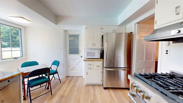 32 Biltmore Avenue, Yonkers, NY 10710