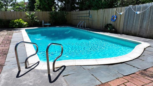 32 Biltmore Avenue, Yonkers, NY 10710