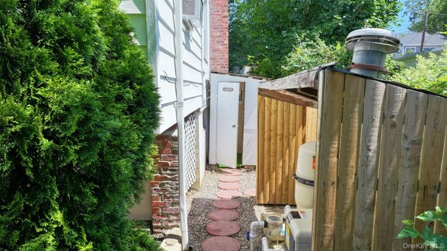 32 Biltmore Avenue, Yonkers, NY 10710