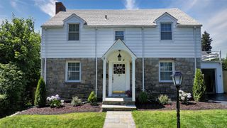 32 Biltmore Avenue, Yonkers, NY 10710