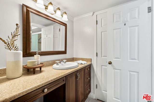 6515 Green Valley Circle 104, Culver City, CA 90230