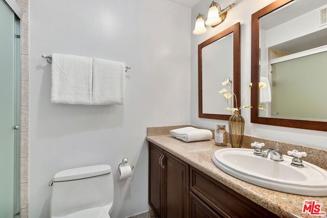 6515 Green Valley Circle 104, Culver City, CA 90230