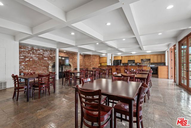6515 Green Valley Circle 104, Culver City, CA 90230