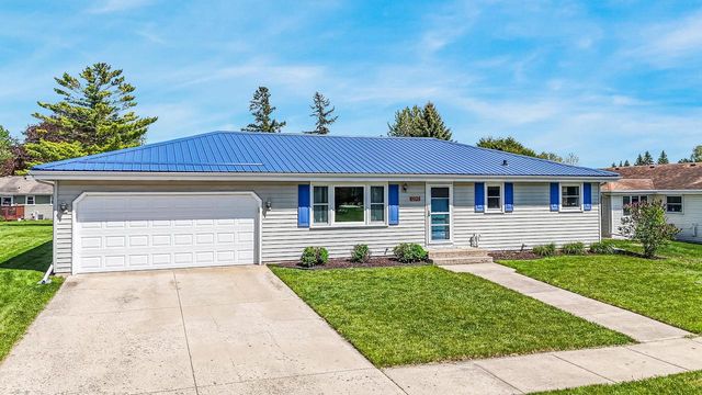 1290 WILD ROSE LANE, Neenah, WI 54956