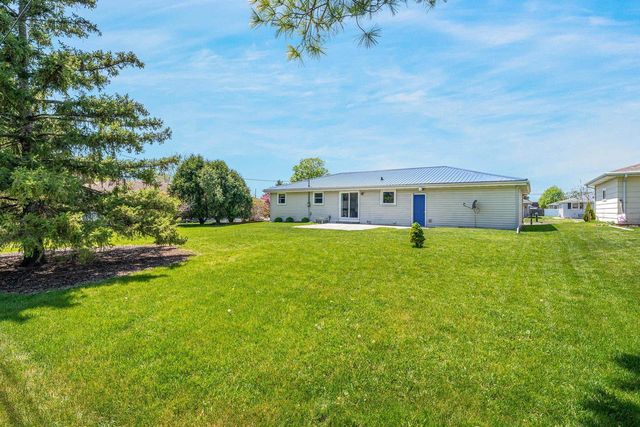 1290 WILD ROSE LANE, Neenah, WI 54956