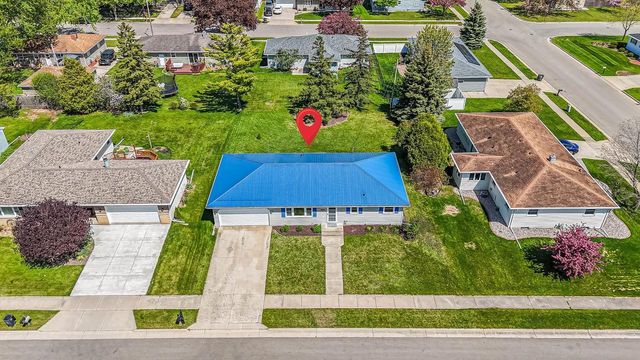 1290 WILD ROSE LANE, Neenah, WI 54956