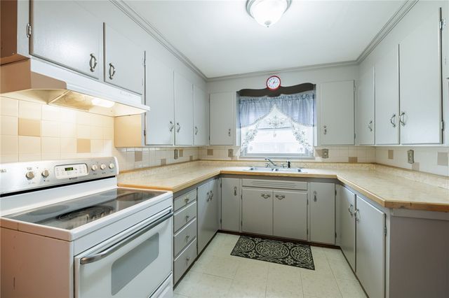 227 East Chestnut Street, East Rochester, NY 14445