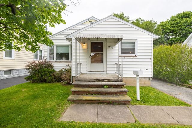 227 East Chestnut Street, East Rochester, NY 14445
