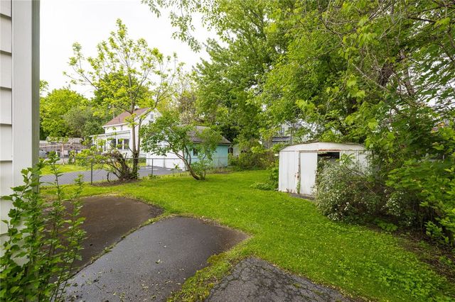 227 East Chestnut Street, East Rochester, NY 14445