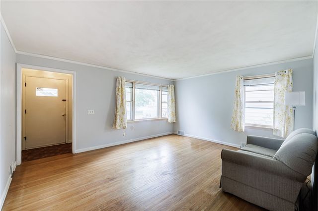 227 East Chestnut Street, East Rochester, NY 14445