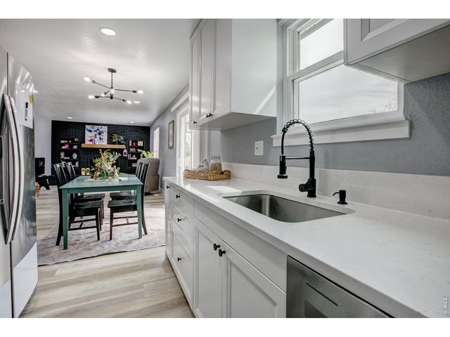 926 White Elm Dr, Loveland, CO 80538