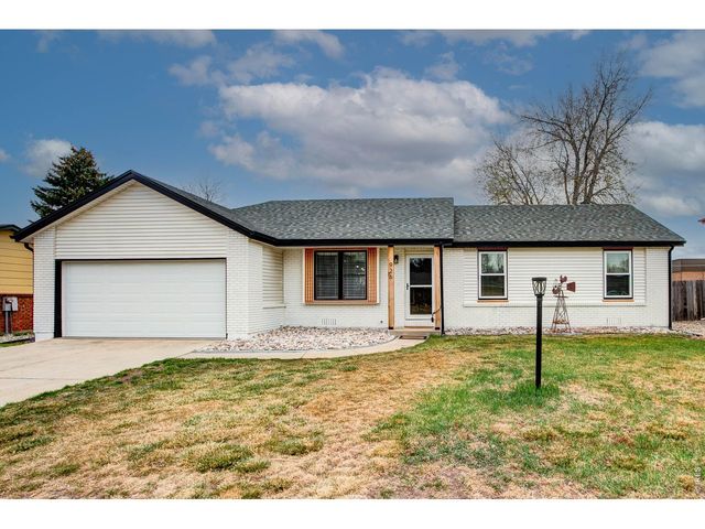 926 White Elm Dr, Loveland, CO 80538
