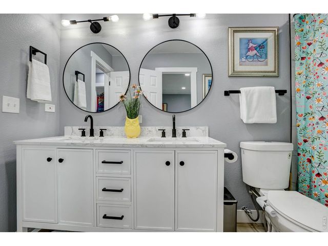 926 White Elm Dr, Loveland, CO 80538