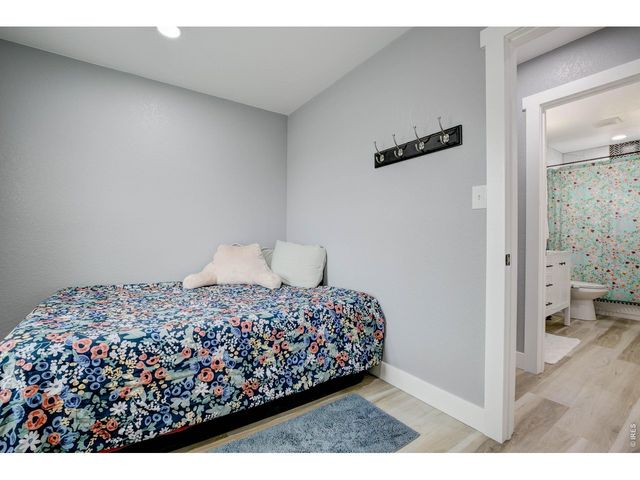 926 White Elm Dr, Loveland, CO 80538