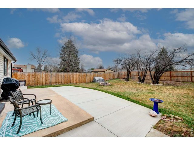 926 White Elm Dr, Loveland, CO 80538