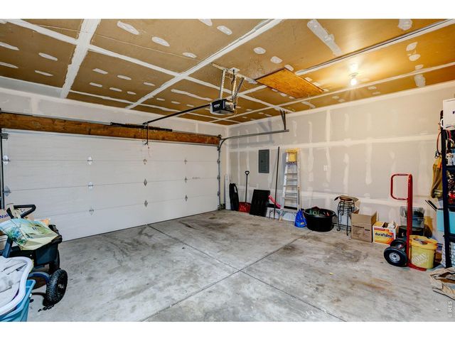 926 White Elm Dr, Loveland, CO 80538