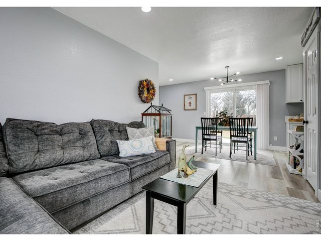 926 White Elm Dr, Loveland, CO 80538