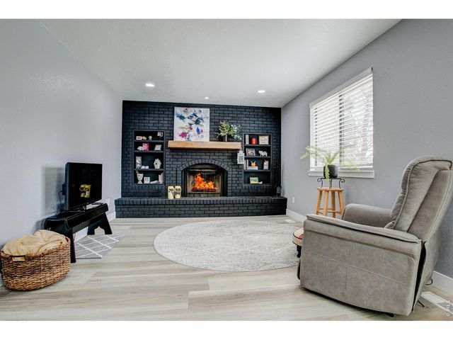 926 White Elm Dr, Loveland, CO 80538