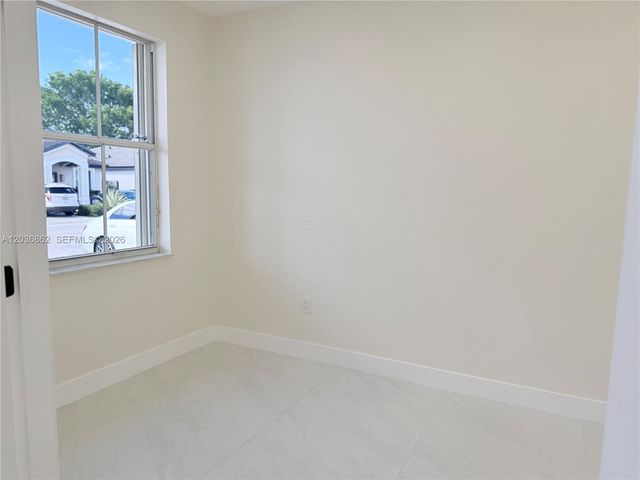 8024 NW 198th Terrace -, Hialeah, FL 33015