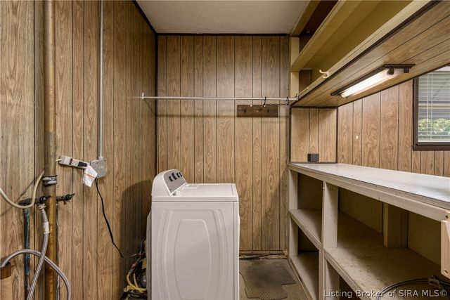 1120 Spicewood Drive, Clarksville, IN 47129