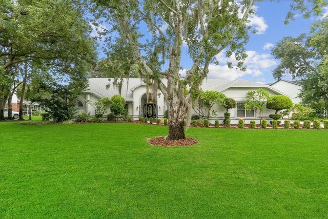 725 HERITAGE DRIVE NE, Winter Haven, FL 33881