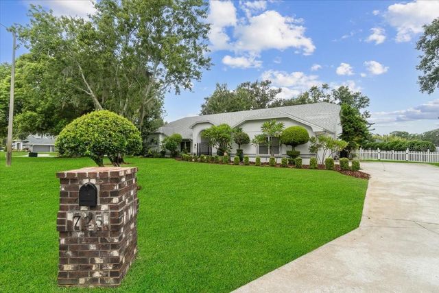 725 HERITAGE DRIVE NE, Winter Haven, FL 33881