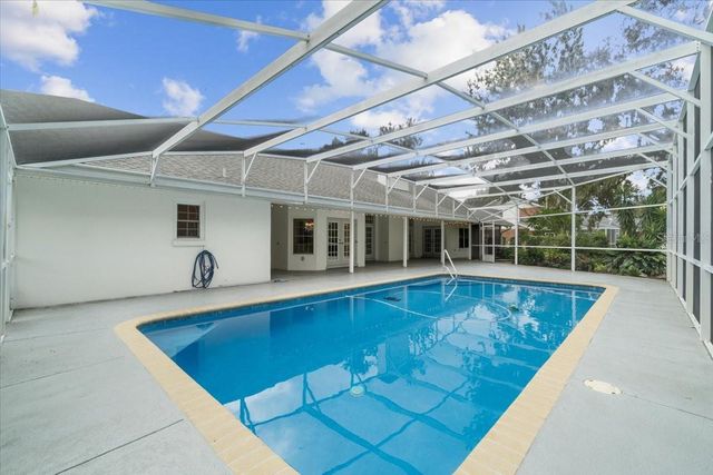 725 HERITAGE DRIVE NE, Winter Haven, FL 33881
