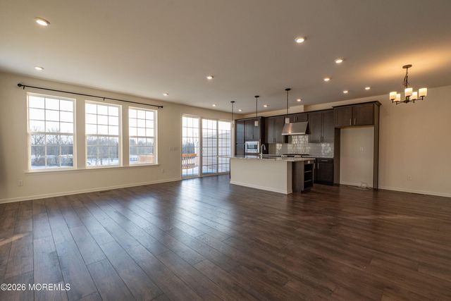 601 NE Charleston Drive 601, Monroe, NJ 08831