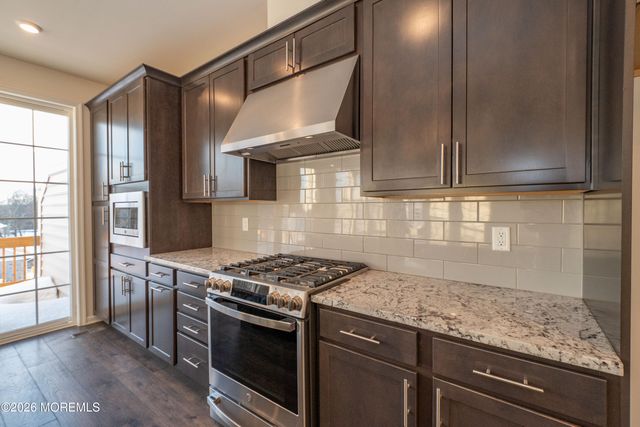 601 NE Charleston Drive 601, Monroe, NJ 08831