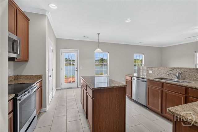 37 Litchfield Drive, Savannah, GA 31419