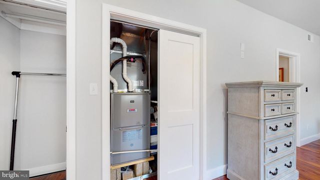 901 CRUM CREEK RD, Broomall, PA 19008