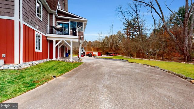 901 CRUM CREEK RD, Broomall, PA 19008
