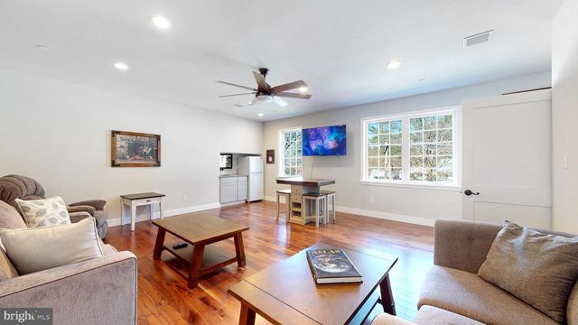 901 CRUM CREEK RD, Broomall, PA 19008