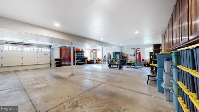 901 CRUM CREEK RD, Broomall, PA 19008