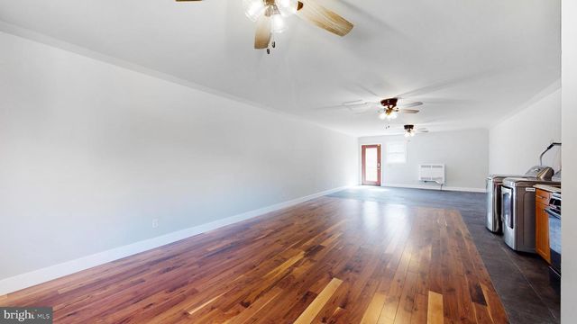 901 CRUM CREEK RD, Broomall, PA 19008