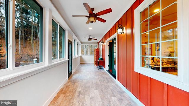 901 CRUM CREEK RD, Broomall, PA 19008