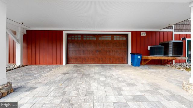 901 CRUM CREEK RD, Broomall, PA 19008