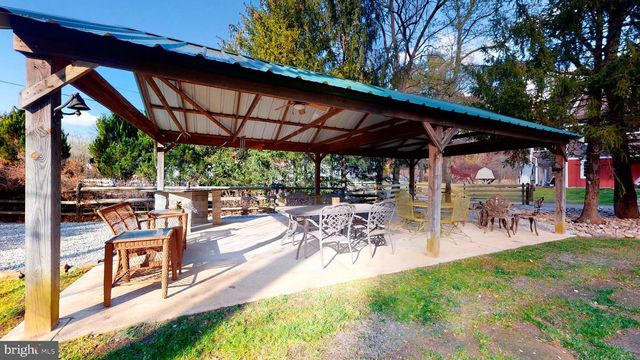 901 CRUM CREEK RD, Broomall, PA 19008